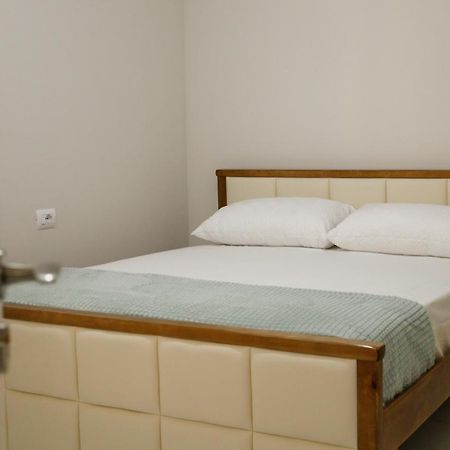 Logli Apartments Gjirokastra Kültér fotó