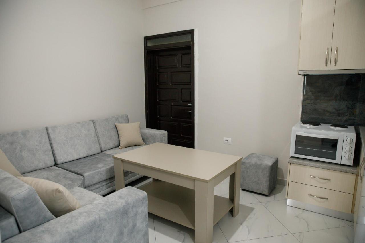 Logli Apartments Gjirokastra Kültér fotó
